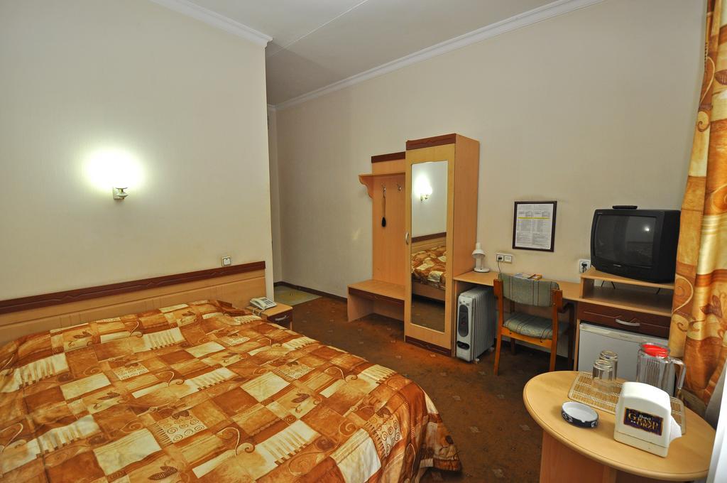 Grand Orzu Hotel Tasjkent Rum bild